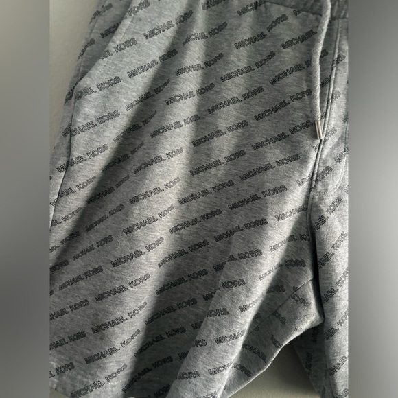 Michael Kors Men's Gray Logo Print Elastic Waist Sweat Shorts - Picture 3 of 6